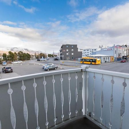 Central Apartment With Two Bedrooms And Balcony- Strandgata 9 Akureyri Extérieur photo